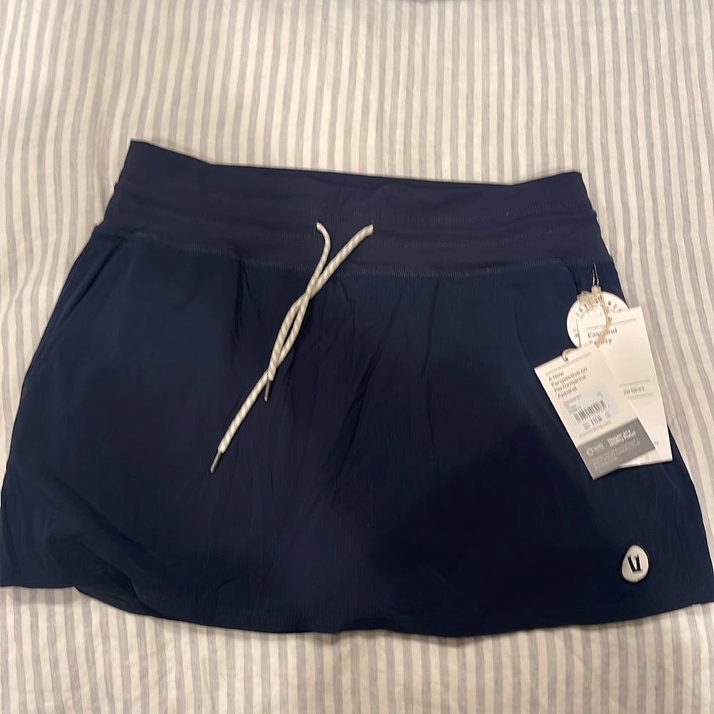 Vuori large NET sea breeze skirt.